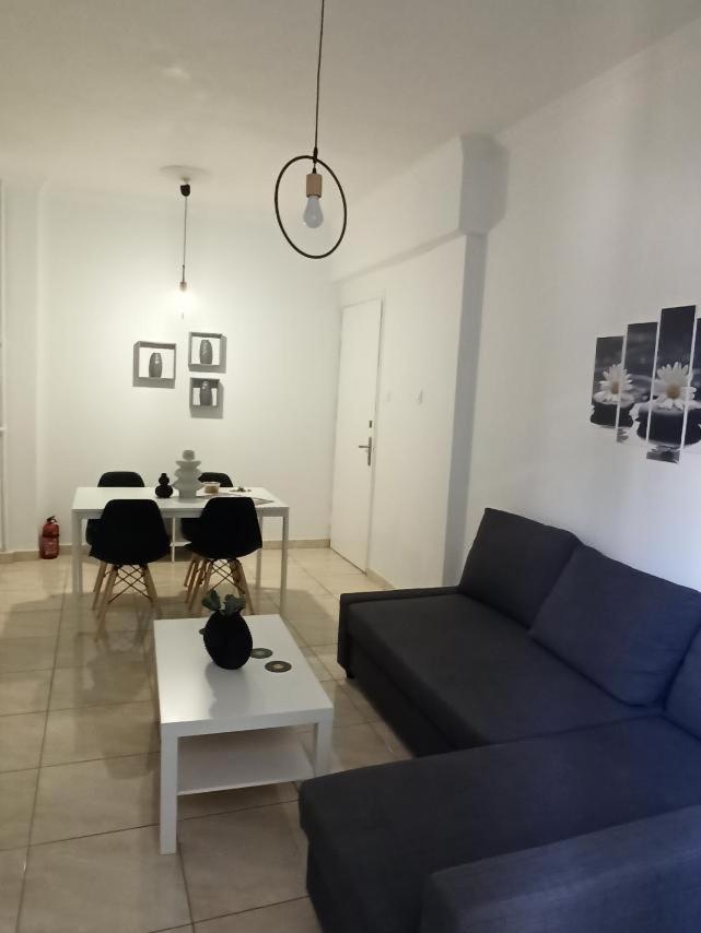 אתונה Pagrati Apartment Διαμέρισμα Παγκράτι מראה חיצוני תמונה