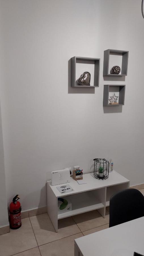 אתונה Pagrati Apartment Διαμέρισμα Παγκράτι מראה חיצוני תמונה