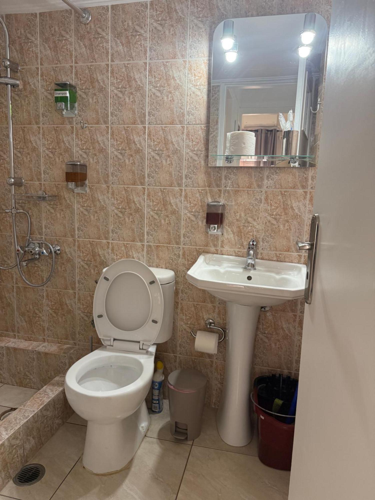 אתונה Pagrati Apartment Διαμέρισμα Παγκράτι מראה חיצוני תמונה